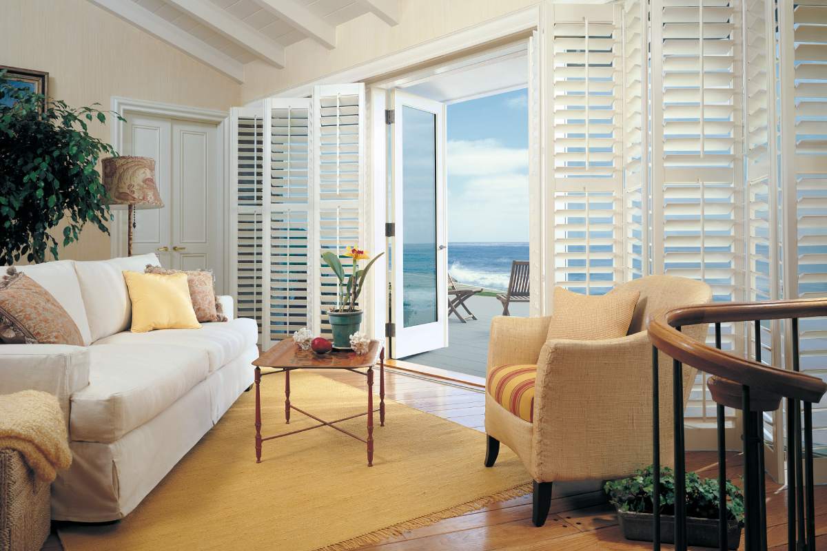 Hunter Douglas Heritance® Wood Shutters near Key West, Marathon, and Key Largo, Florida (FL)